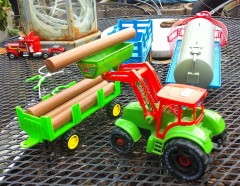 Speelgoed traktor met aanhangers