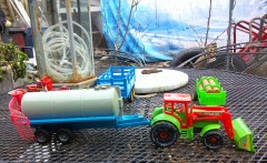 Speelgoed traktor met aanhangers