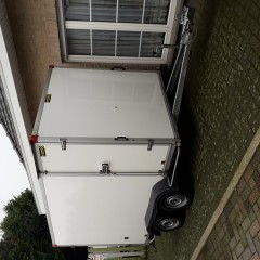 gesloten aanhangwagen roca