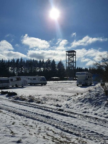 Zoekt u een rustige en voordelige camper plaats in de Eifel