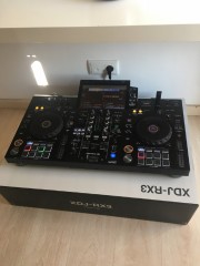 Pioneer DJM-A9 DJ Mixer en Pioneer CDJ-3000 Multi-Player