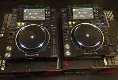 Pioneer DJM-A9 DJ Mixer en Pioneer CDJ-3000 Multi-Player