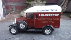 Matchbox Y19 moris cowley