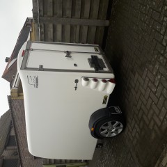 gesloten aanhangwagen roca