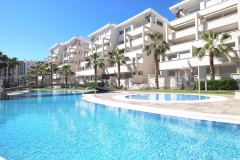 Uw eigen Penthouse met zicht op zwembad in DENIA met parking en