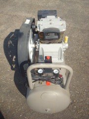 Compressor 2 2kW 230V 10 bar 100L tank  Nieuw compressor