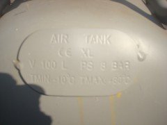 Compressor 2 2kW 230V 10 bar 100L tank  Nieuw compressor