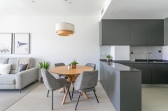 Uw eigen nieuwe Appartement bij zee in TORREVIEJA met parking en