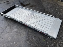 Oprijplaat van het merk Altec  Hoogte 125 cm