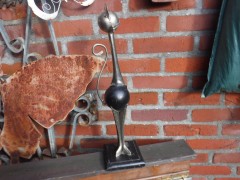 mooie metalen sculptuur van een kat