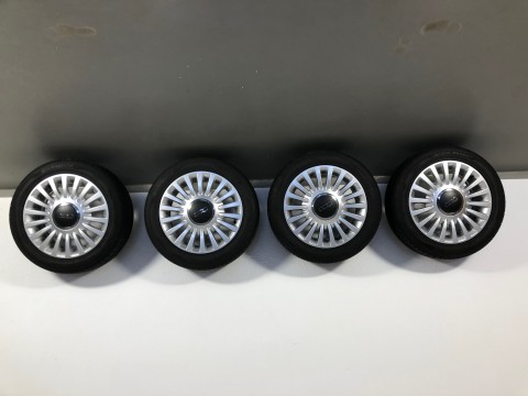Zomerbanden op alu velgen voor Fiat 500