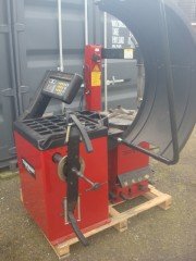 Banden Demonteer Apparaat Weber Tools en Motorbanden Balanceermachine 