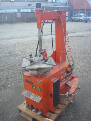 Banden De Montage Apparaat MF Aquila AS 900 380V Rood