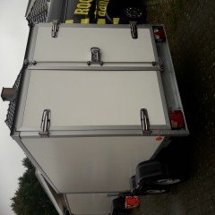 gesloten aanhangwagen