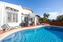 Uw eigen gerenoveerde Villa in MONTE PEGO met parking en