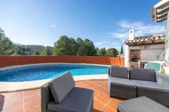 Uw eigen gerenoveerde Villa in MONTE PEGO met parking en