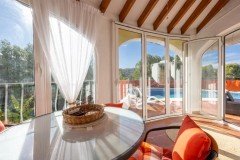 Uw eigen gerenoveerde Villa in MONTE PEGO met parking en