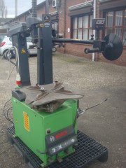 Bandenapparaat met hulparm Bosch TCE4420 12 tot 23