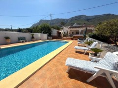 Uw eigen Villa op mooi landgoed en tuin in DENIA en veel meer