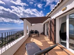 Uw eigen Appartement met zeezichten in MORAIRA met veel meer