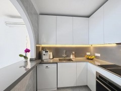 Uw eigen Appartement met zeezichten in MORAIRA met veel meer