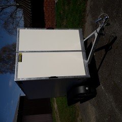 gesloten aanhangwagen roca