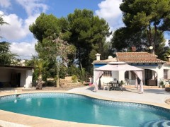 Uw eigen Villa op landgoed in MORAIRA met parking en