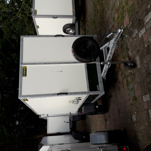 gesloten aanhangwagen roca