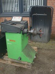 Banden Monteer Apparaat   Balanceer Apparaat HBM Bosch Wbe 4110