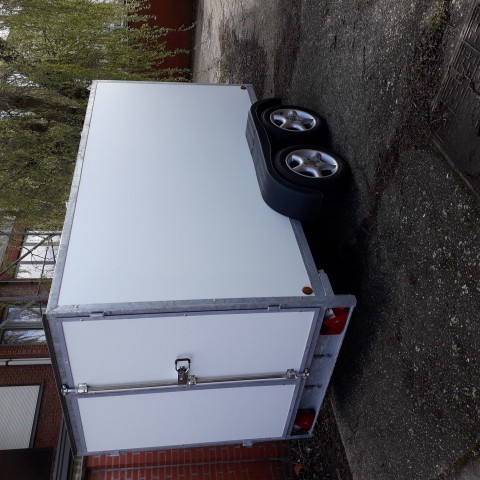 gesloten aanhangwagen roca