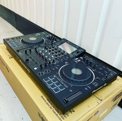Pioneer DJ XDJ-RX3 en Pioneer XDJ XZ en Pioneer DJ OPUS-QUAD DJ System