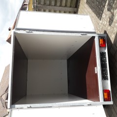 gesloten aanhangwagen roca