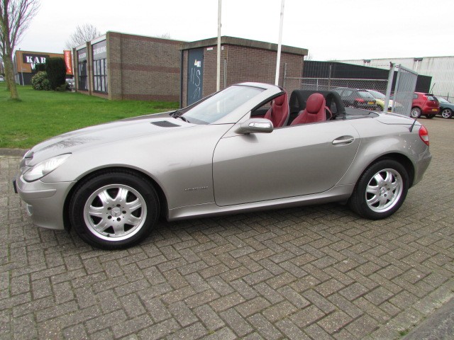 MERCEDES-BENZ SLK klasse 200 K en top mooi