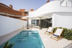 Uw eigen nieuwe Villa aan zee in ORIHUELA COSTA met extra