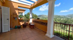 Uw Penthouse bij zwembad in de bossen van DENIA met