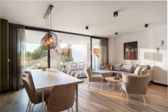 Luxe appartement met zeezicht en priv&eacute;tuin in Mijas  Costa del 
