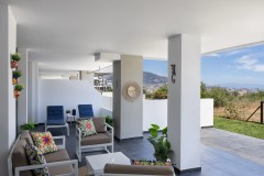 Luxe appartement met zeezicht en priv&eacute;tuin in Mijas  Costa del 