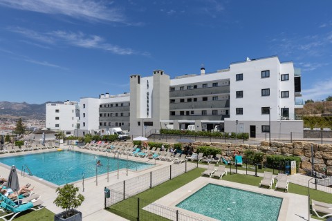Luxe appartement met zeezicht en priv&eacute;tuin in Mijas  Costa del 