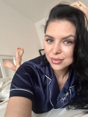 Kira – Elegance  sensuality and relaxation