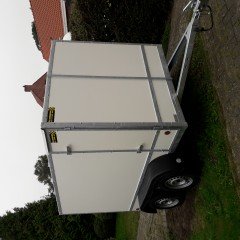 gesloten aanhangwagen roca