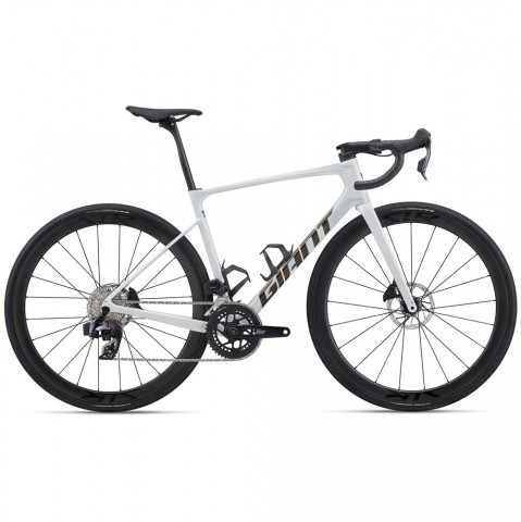 2026 Giant Defy Advanced Pro 1 Road Bike KINGCYCLESPORT