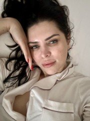 Kira – Elegance  sensuality and relaxation