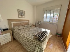Uw eigen Appartement bij zwembaden in TORREVIEJA met meer