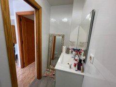 Uw eigen Appartement bij zwembaden in TORREVIEJA met meer