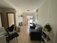 Uw eigen Appartement bij zwembaden in TORREVIEJA met meer