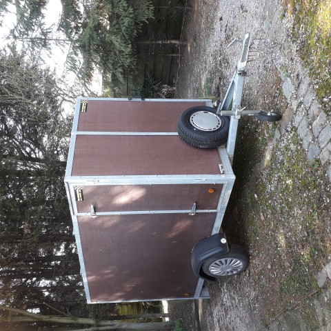 gesloten aanhangwagen roca