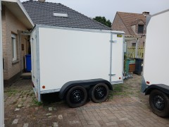 gesloten aanhangwagen roca