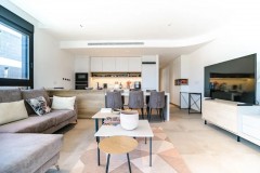 Uw eigen nieuwe luxe Appartement aan zee in LO PAGAN met
