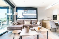Uw eigen nieuwe luxe Appartement aan zee in LO PAGAN met