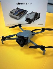 DJI Mini 5 Pro en DJI Mavic 4 Pro en  DJI Mavic 3 Pro en DJI Air 3S